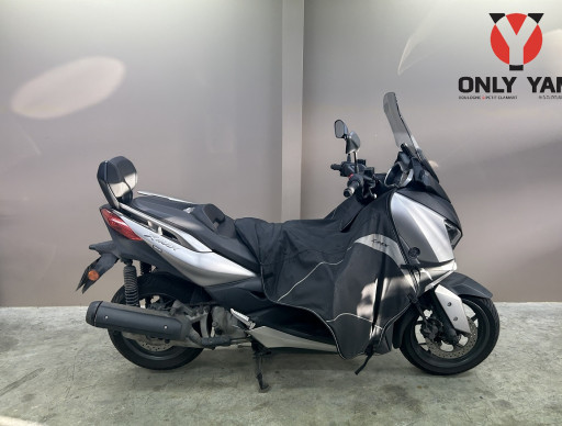 YAMAHA X-MAX 125