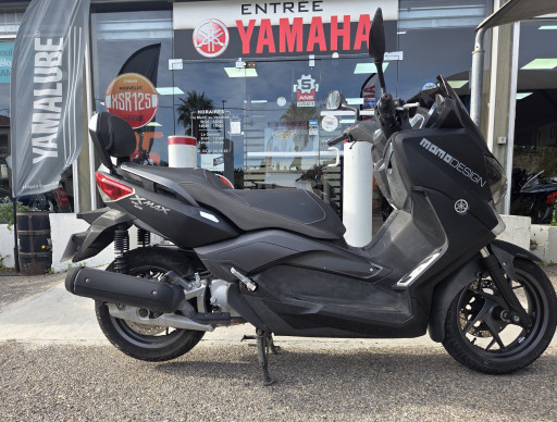 YAMAHA X-MAX 125 MOMO DESIGN