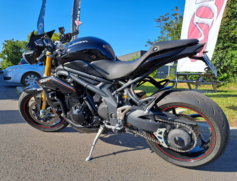 TRIUMPH SPEED TRIPLE 1050 R