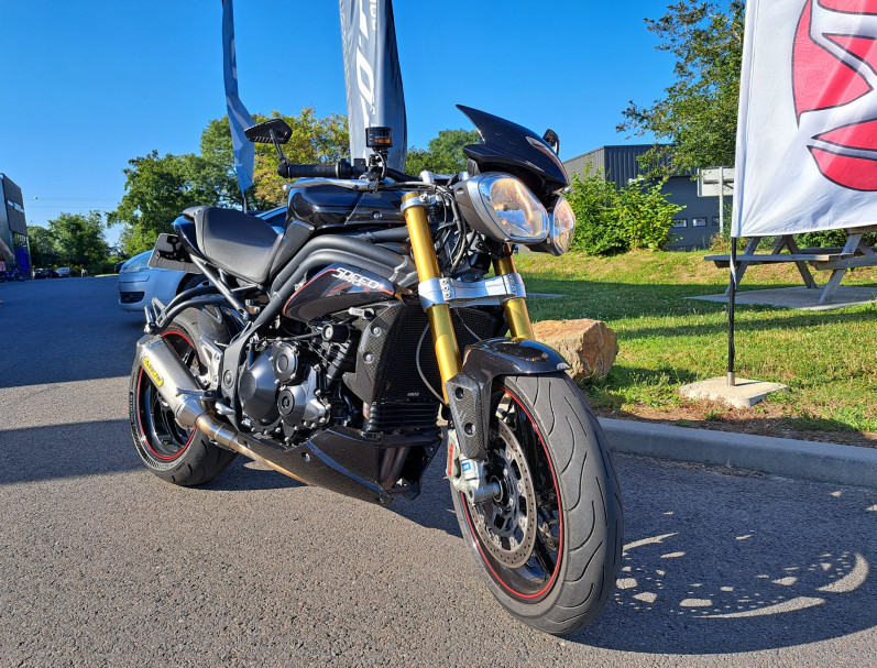 TRIUMPH SPEED TRIPLE 1050 R