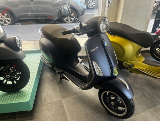 VESPA PRIMAVERA 50