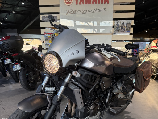 YAMAHA XSR 700 ABS