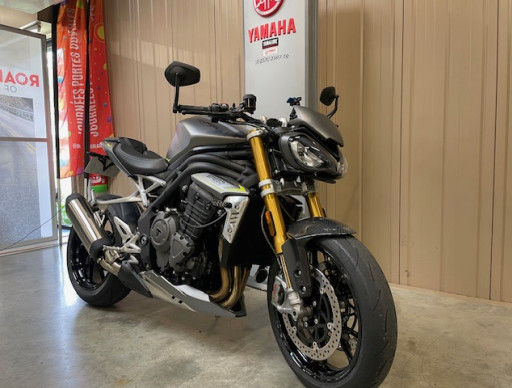 TRIUMPH SPEED TRIPLE 1200 RS