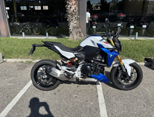 BMW F 900 R