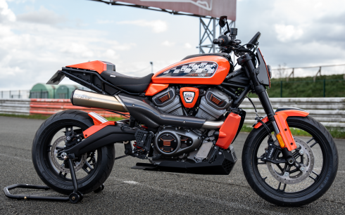 HARLEY-DAVIDSON 1250 SUPER HOOLIGAN/ROADSTER PAN AMERICA
