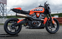 HARLEY-DAVIDSON 1250 SUPER HOOLIGAN/ROADSTER PAN AMERICA