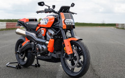 HARLEY-DAVIDSON 1250 SUPER HOOLIGAN/ROADSTER PAN AMERICA