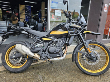 ROYAL ENFIELD HIMALAYAN 450