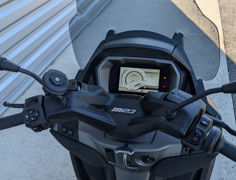 PIAGGIO MP3 530 HPE EXCLUSIVE comme neuf