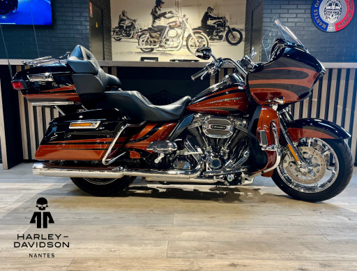 HARLEY-DAVIDSON TOURING ROAD GLIDE 1800 ULTRA CVO