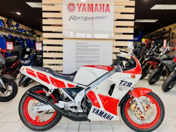 YAMAHA TZR 250 MUSÉE (VENDUE)