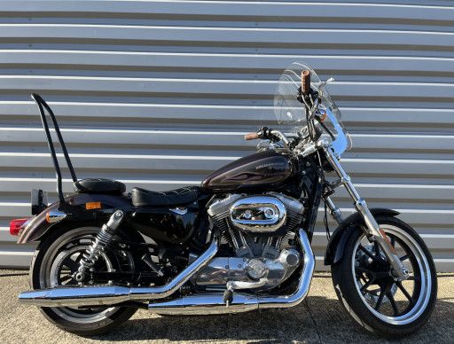 HARLEY-DAVIDSON superlow 883