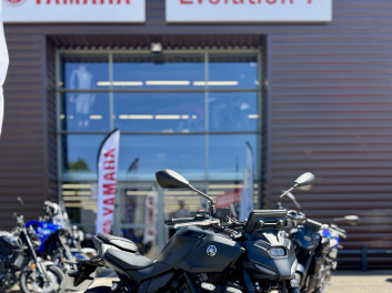 YAMAHA MT-07 Y-AMT  MT07