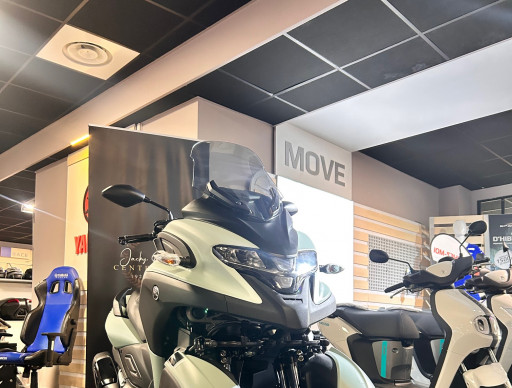 YAMAHA TRICITY 300