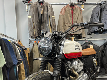 ROYAL ENFIELD INTERCEPTOR