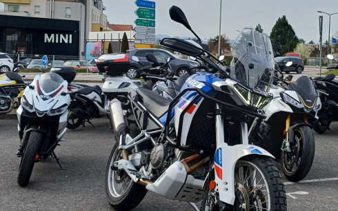 APRILIA TUAREG 660 NEUF GRT 12 MOIS