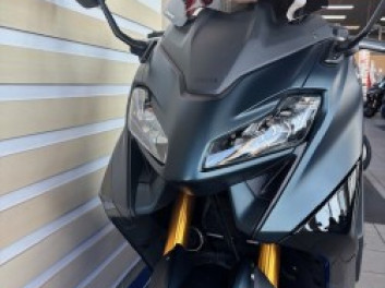 YAMAHA XP T-MAX 560 TECH MAX