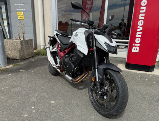 HORNET 750 BLANCHE PERMIS A2
