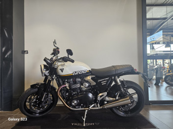 TRIUMPH SPEED TWIN 1200