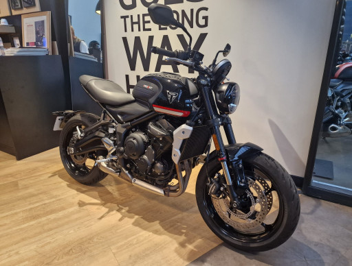 TRIUMPH TRIDENT 660 - BRIDABLE A2 - 7900 KMS - MAI 2023 - 1 ERE MAIN