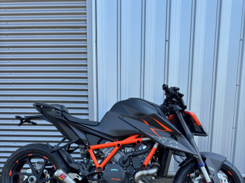 KTM 1290 SUPER DUKE R EVO