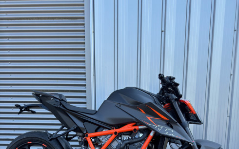 KTM 1290 SUPER DUKE R EVO