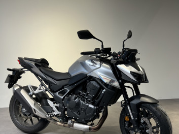 HONDA CB 750 HORNET