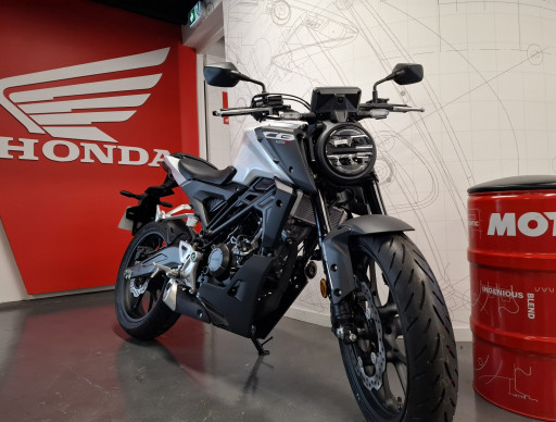 HONDA CB125R - 96€/MOIS*