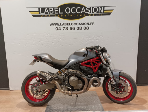DUCATI 821 MONSTER
