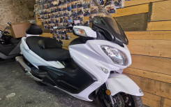 SUZUKI BURGMAN 650 EXECUTIVE GARANTIE 1AN