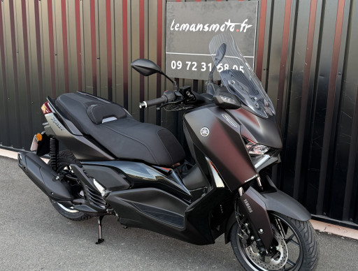 XMAX 125 TECH MAX +