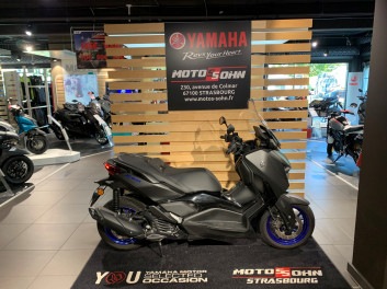 YAMAHA XMAX 125