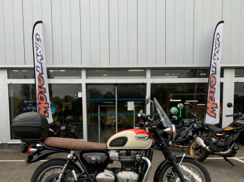 TRIUMPH BONNEVILLE T100 900