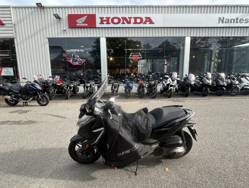HONDA FORZA 300