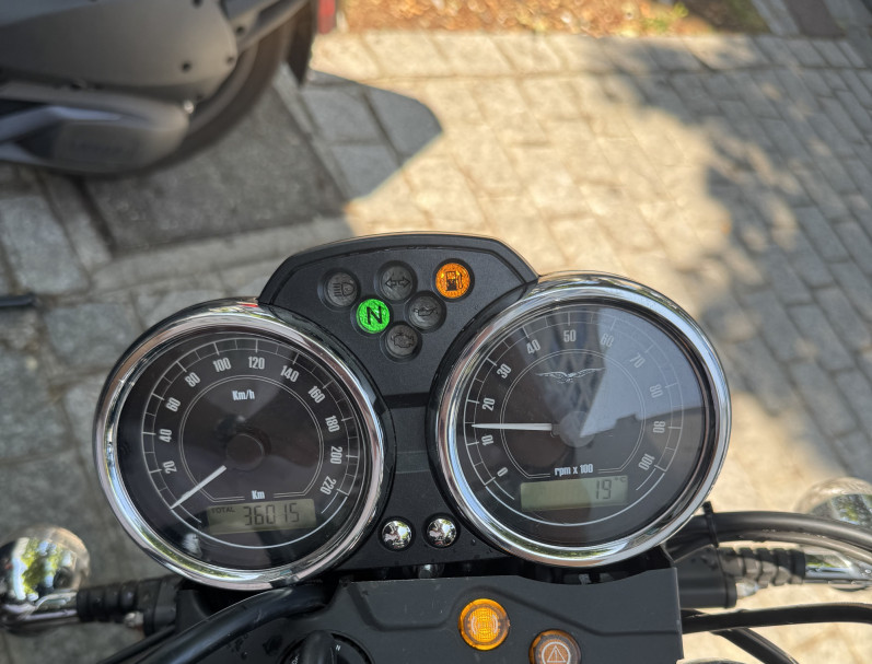 MOTO GUZZI V7 II SPECIAL