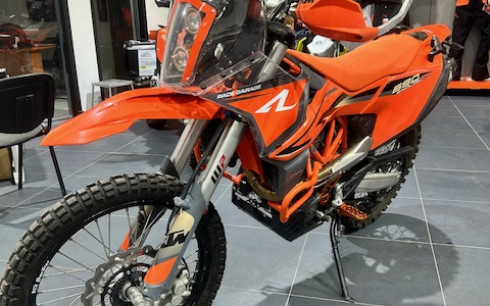 KTM 690 ENDURO R RADE GARAGE 