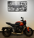 TRIUMPH TRIDENT 660