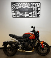 TRIUMPH TRIDENT 660