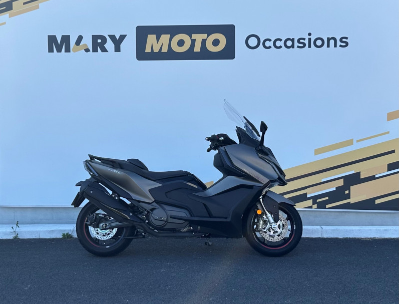 KYMCO AK 550