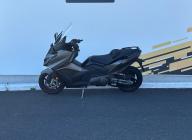 KYMCO AK 550