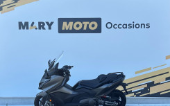 KYMCO AK 550