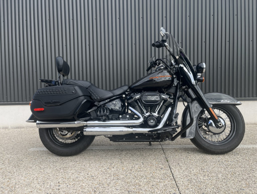 HARLEY-DAVIDSON SOFTAIL HERITAGE 1868