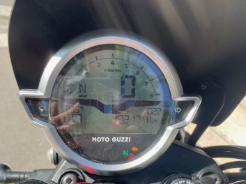MOTO GUZZI V7 Stone Ten 