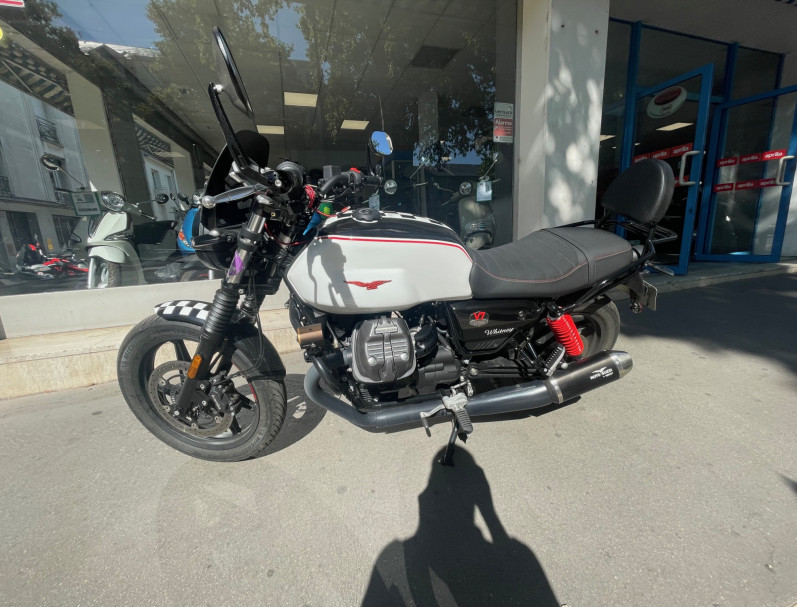 MOTO GUZZI V7 Stone Ten 
