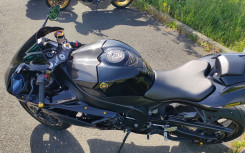 YAMAHA YZF 1000 R1