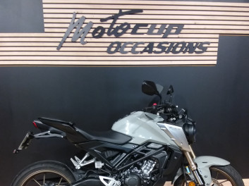 CB 125 R