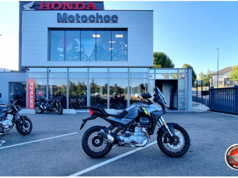 MOTO GUZZI STELVIO