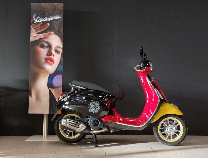VESPA PRIMAVERA 50 Edition Disney Mickey Mouse