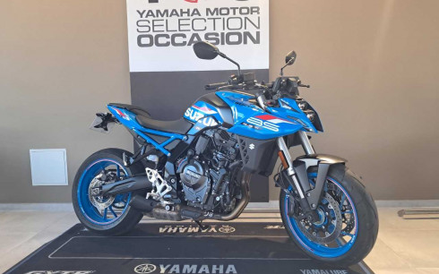 SUZUKI GSX-8S A2