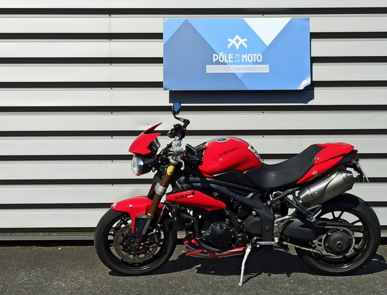 TRIUMPH SPEED TRIPLE 1050